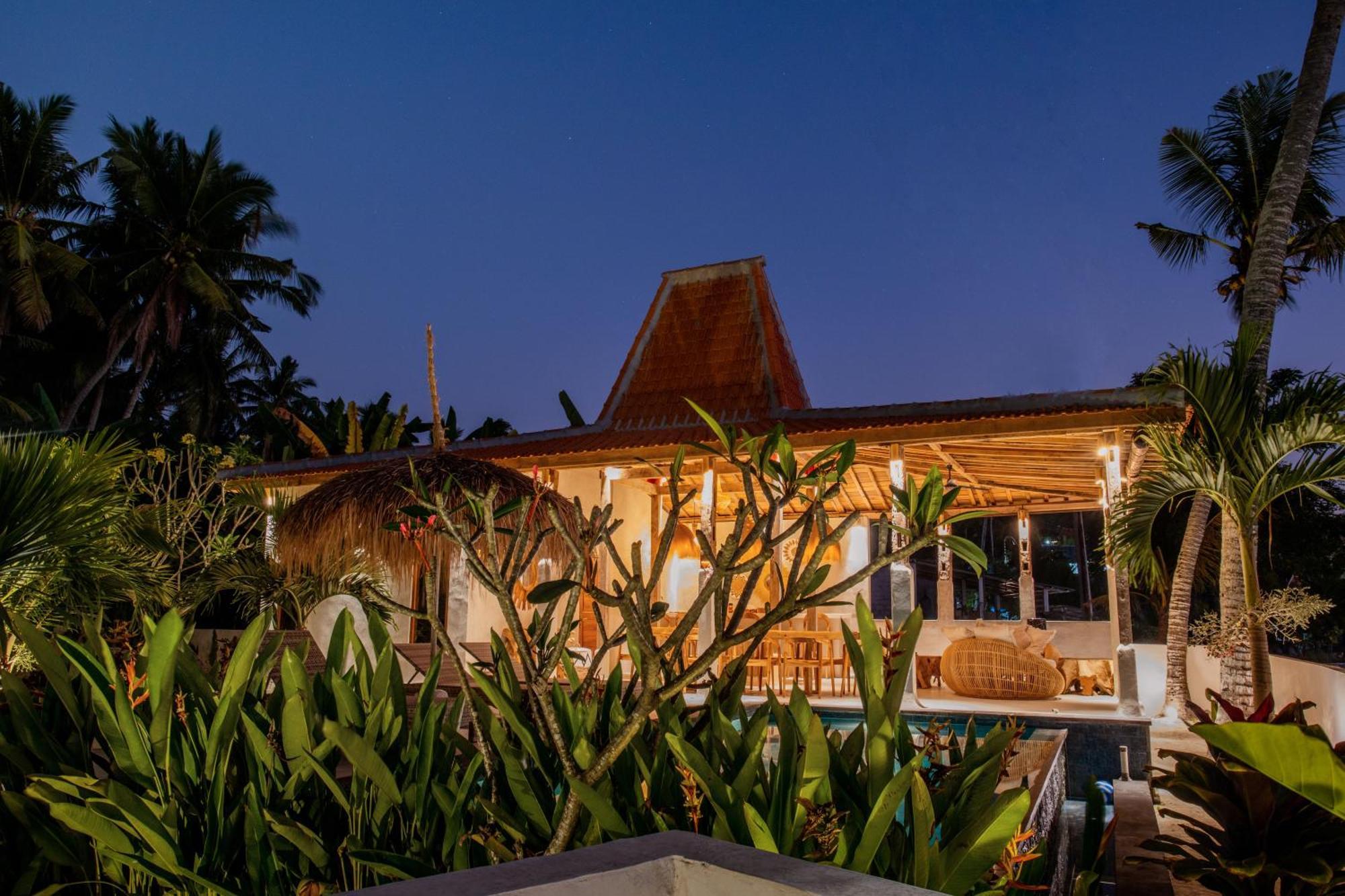Sunset House Ceningan, 10 Person Beachview Private Villa Lembongan Exteriör bild