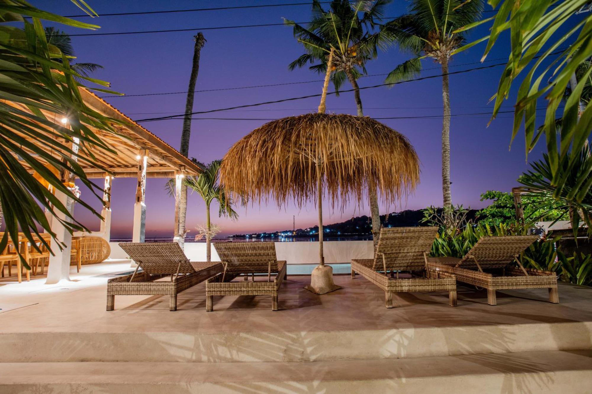 Sunset House Ceningan, 10 Person Beachview Private Villa Lembongan Exteriör bild
